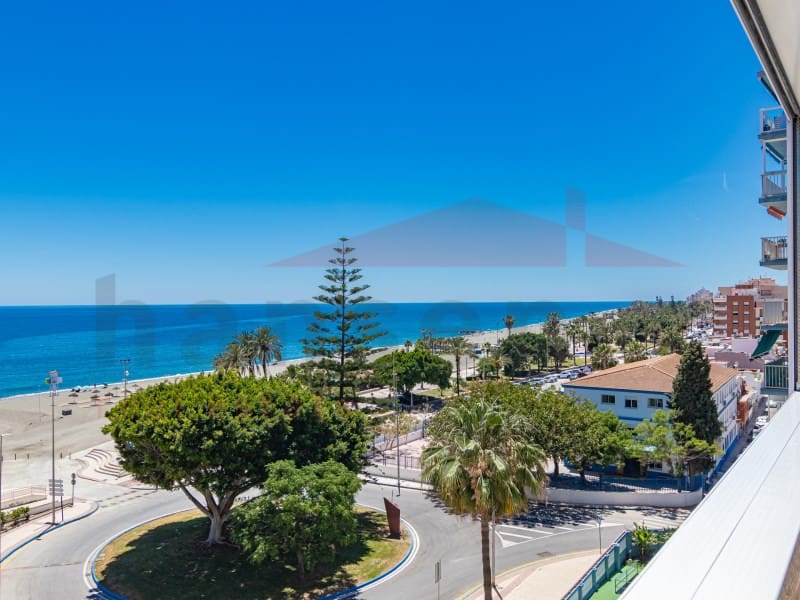 2 bedroom Flat for sale in Torre del Mar with pool - € 469,900 (Ref: 9866784)