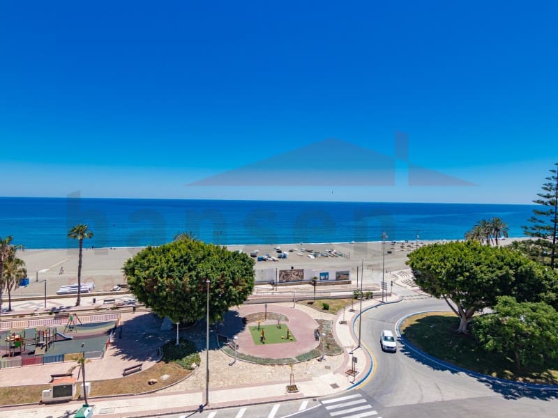 2 bedroom Flat for sale in Torre del Mar with pool - € 469,900 (Ref: 9866784)