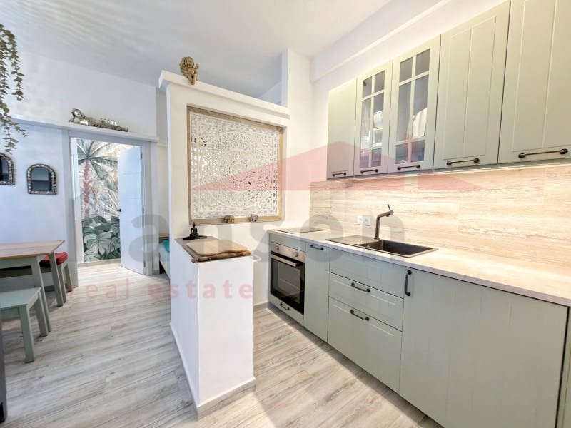 Chalet de 5 habitaciones en Benajarafe en venta - 1.370.000 € (Ref: 9890015)