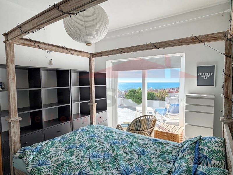 Chalet de 5 habitaciones en Benajarafe en venta - 1.370.000 € (Ref: 9890015)