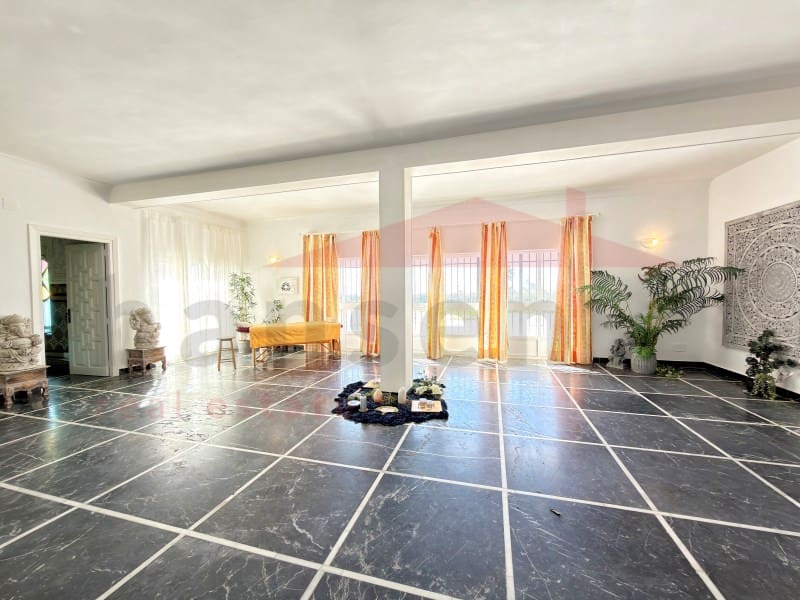 Chalet de 5 habitaciones en Benajarafe en venta - 1.370.000 € (Ref: 9890015)
