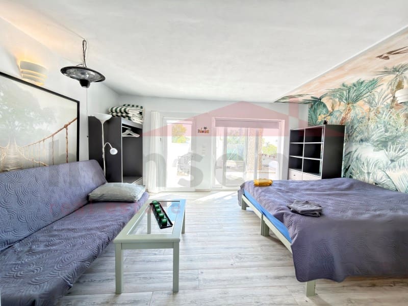 Chalet de 5 habitaciones en Benajarafe en venta - 1.370.000 € (Ref: 9890015)