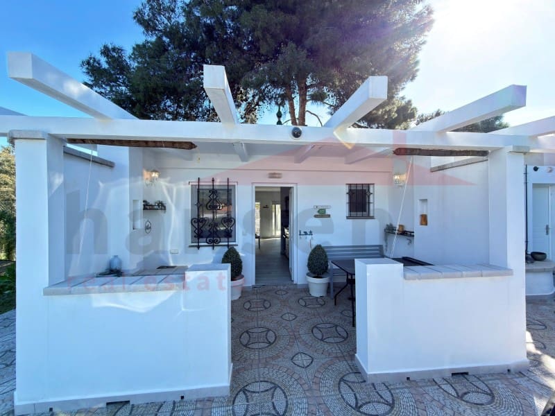 Chalet de 5 habitaciones en Benajarafe en venta - 1.370.000 € (Ref: 9890015)