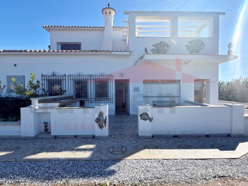 Chalet de 5 habitaciones en Benajarafe en venta - 1.370.000 € (Ref: 9890015)