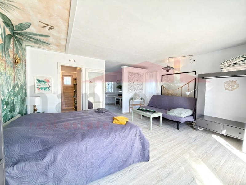 Chalet de 5 habitaciones en Benajarafe en venta - 1.370.000 € (Ref: 9890015)