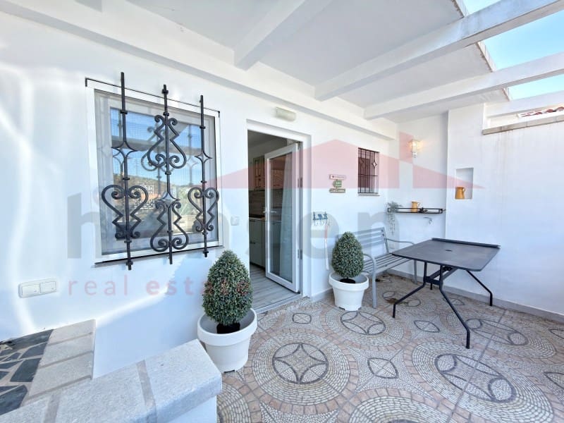 Chalet de 5 habitaciones en Benajarafe en venta - 1.370.000 € (Ref: 9890015)