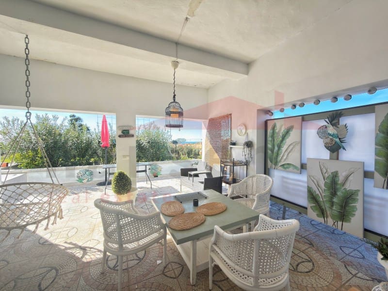 Chalet de 5 habitaciones en Benajarafe en venta - 1.370.000 € (Ref: 9890015)