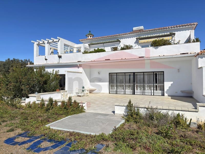 Chalet de 5 habitaciones en Benajarafe en venta - 1.370.000 € (Ref: 9890015)