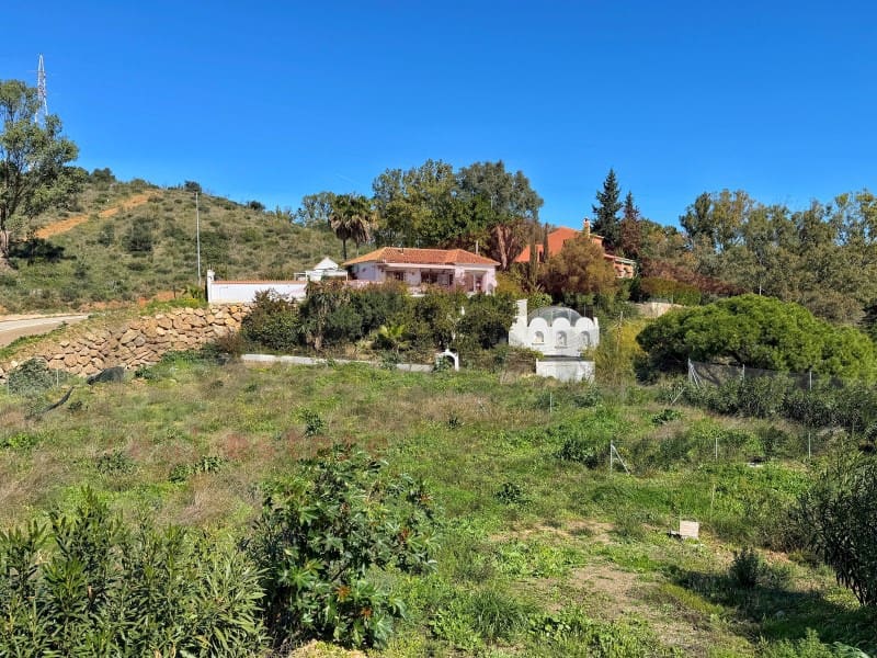 Chalet de 5 habitaciones en Benajarafe en venta - 1.370.000 € (Ref: 9890015)
