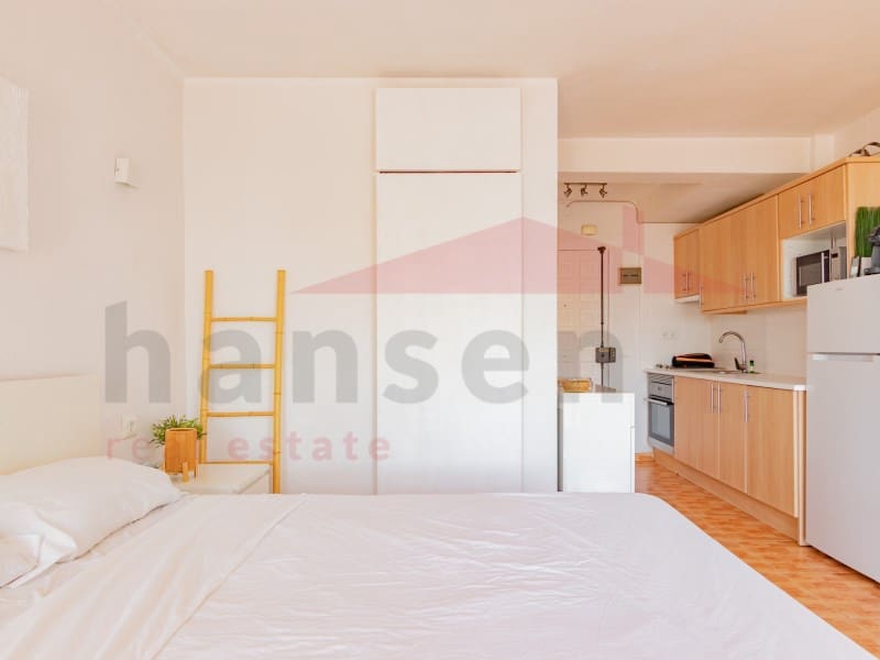 Estúdio para venda em Torre del Mar com piscina - 189 000 € (Ref: 9910397)