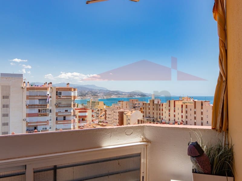 Estúdio para venda em Torre del Mar com piscina - 189 000 € (Ref: 9910397)