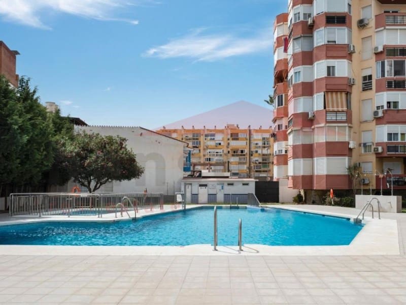 Estúdio para venda em Torre del Mar com piscina - 189 000 € (Ref: 9910397)