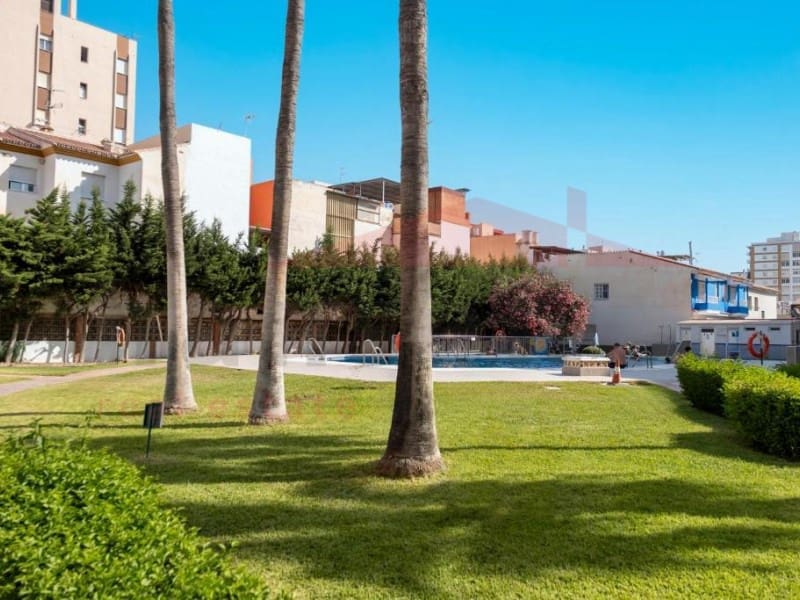 Estúdio para venda em Torre del Mar com piscina - 189 000 € (Ref: 9910397)