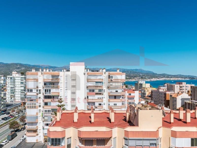 Estúdio para venda em Torre del Mar com piscina - 189 000 € (Ref: 9910397)