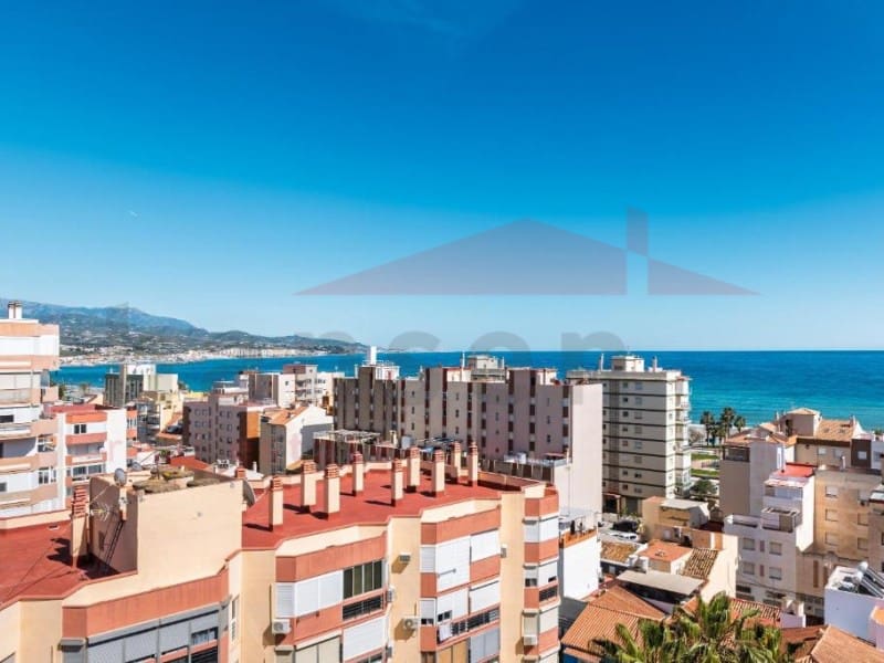 Estúdio para venda em Torre del Mar com piscina - 189 000 € (Ref: 9910397)