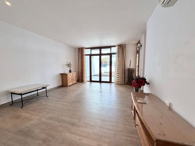 3 quarto Casa em Banda para venda em San Miguel de Abona com garagem - 375 000 € (Ref: 10006331)