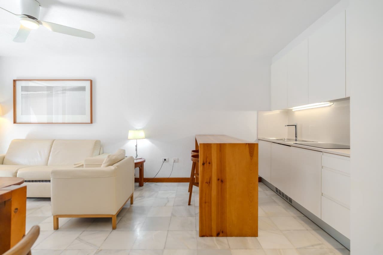 1 soverom Leilighet til salgs i Playa de las Americas med svømmebasseng - € 520 000 (Ref: 10025357)