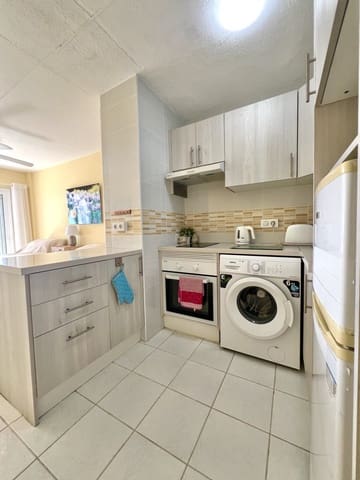 Apartment for sale in Los Cristianos, Arona with pool - € 260,000 (Ref: 10048927)