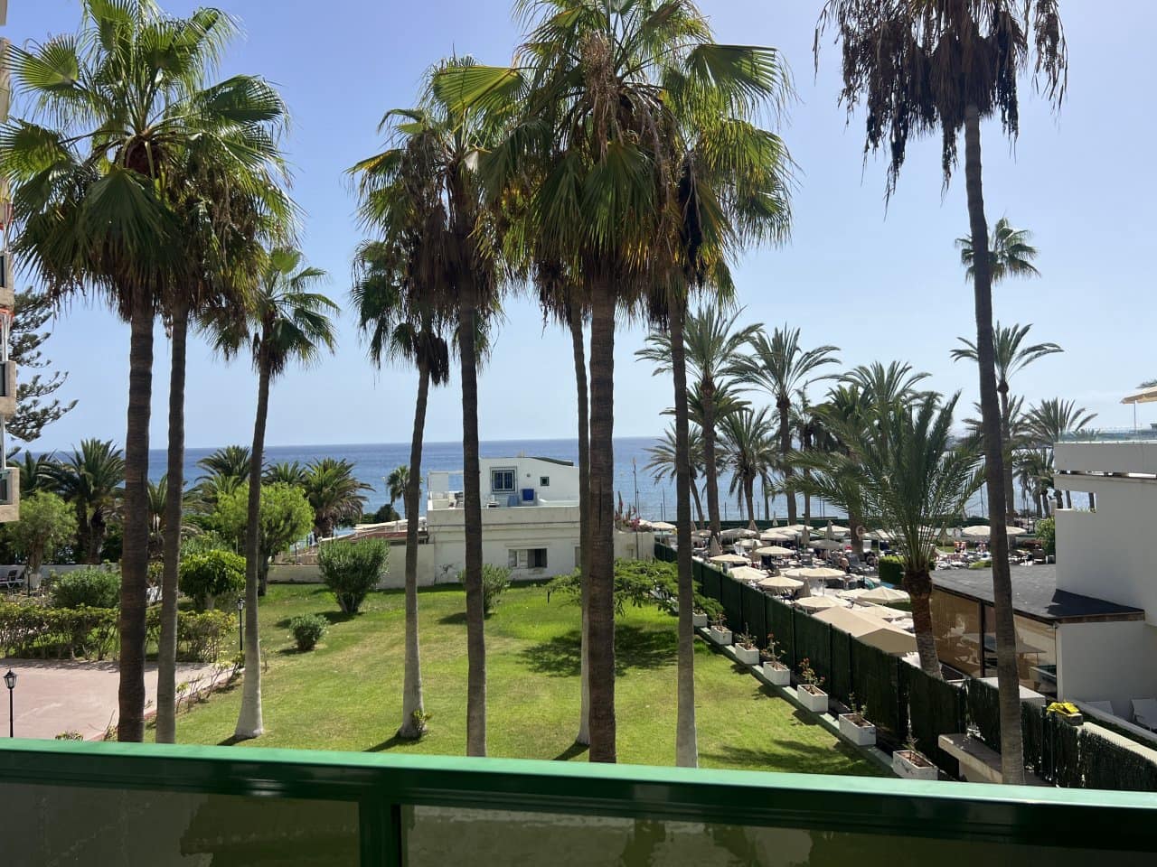 Apartment for sale in Los Cristianos with pool - € 260,000 (Ref: 10048927)