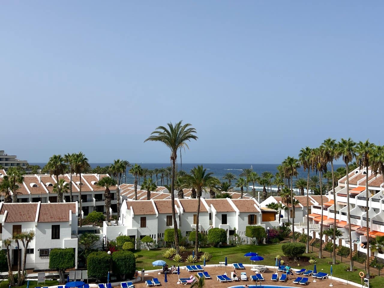 1 sypialnia Apartament na sprzedaż w Playa de las Americas z basenem - 419 950 € (Ref: 10058745)