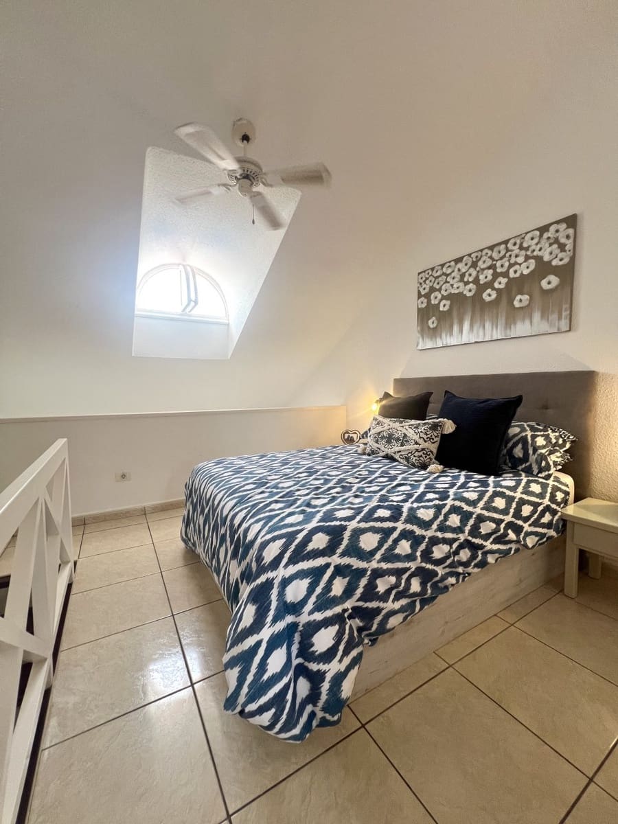1 sypialnia Apartament na sprzedaż w Playa de las Americas z basenem - 419 950 € (Ref: 10058745)
