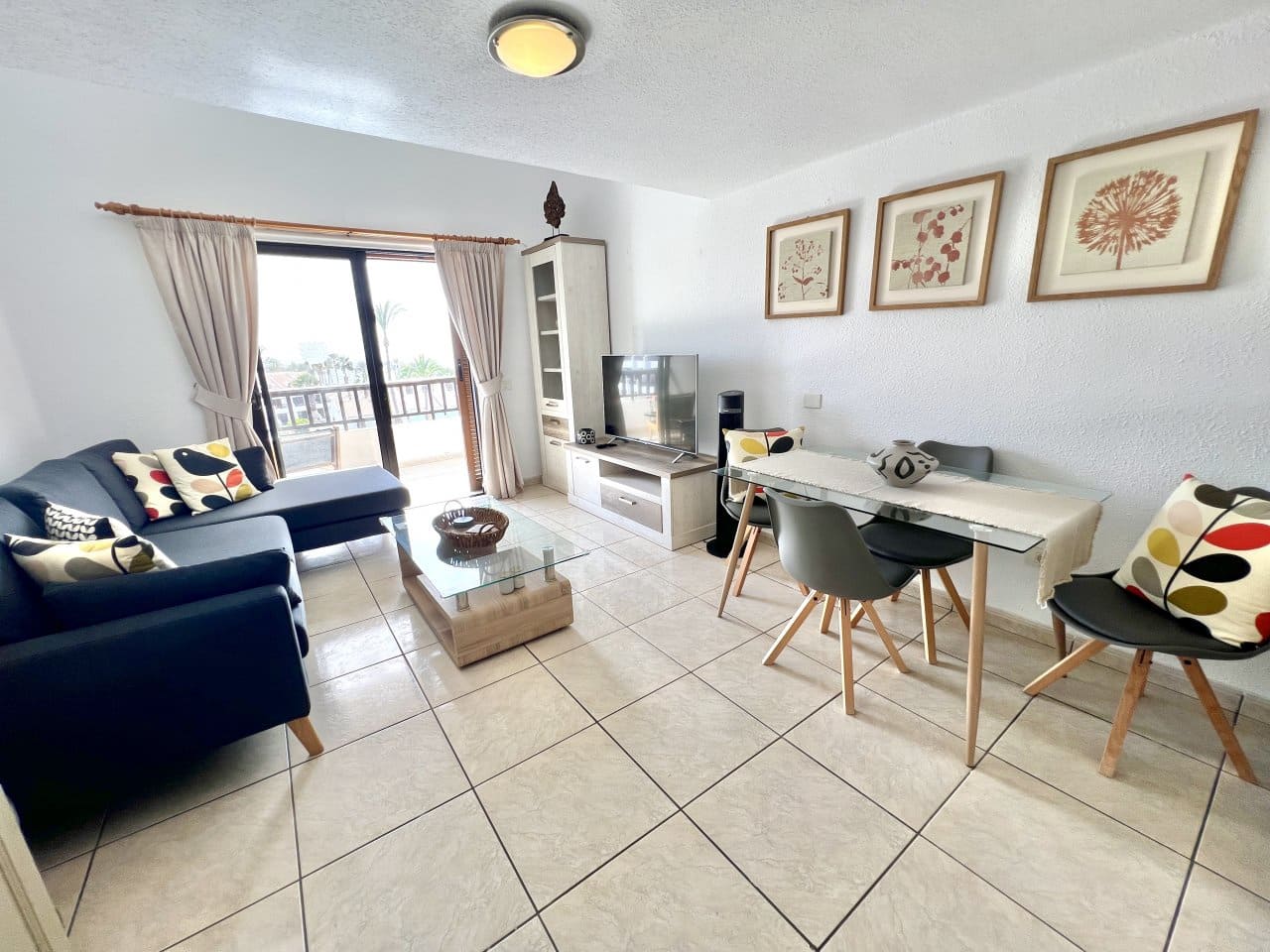 1 bedroom Apartment for sale in Playa de las Americas with pool - € 419,950 (Ref: 10058745)