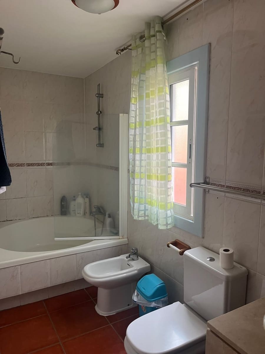 3 sovrum Hus till salu i Adeje med pool garage - 450 000 € (Ref: 10102211)