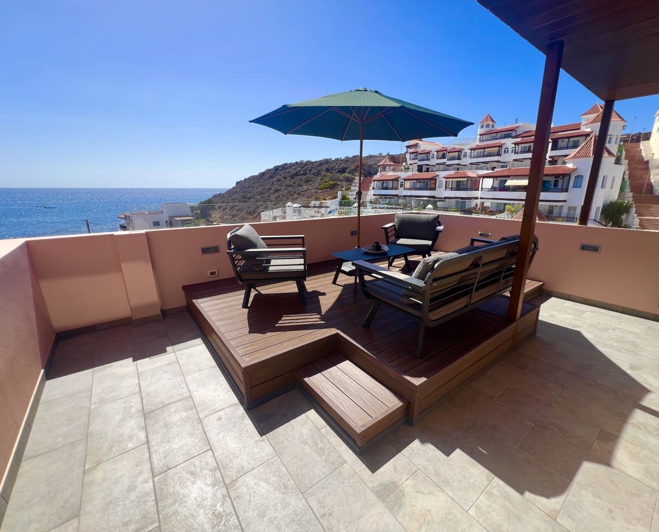 3 bedroom Penthouse for sale in La Caleta with garage - € 795,000 (Ref: 10124250)