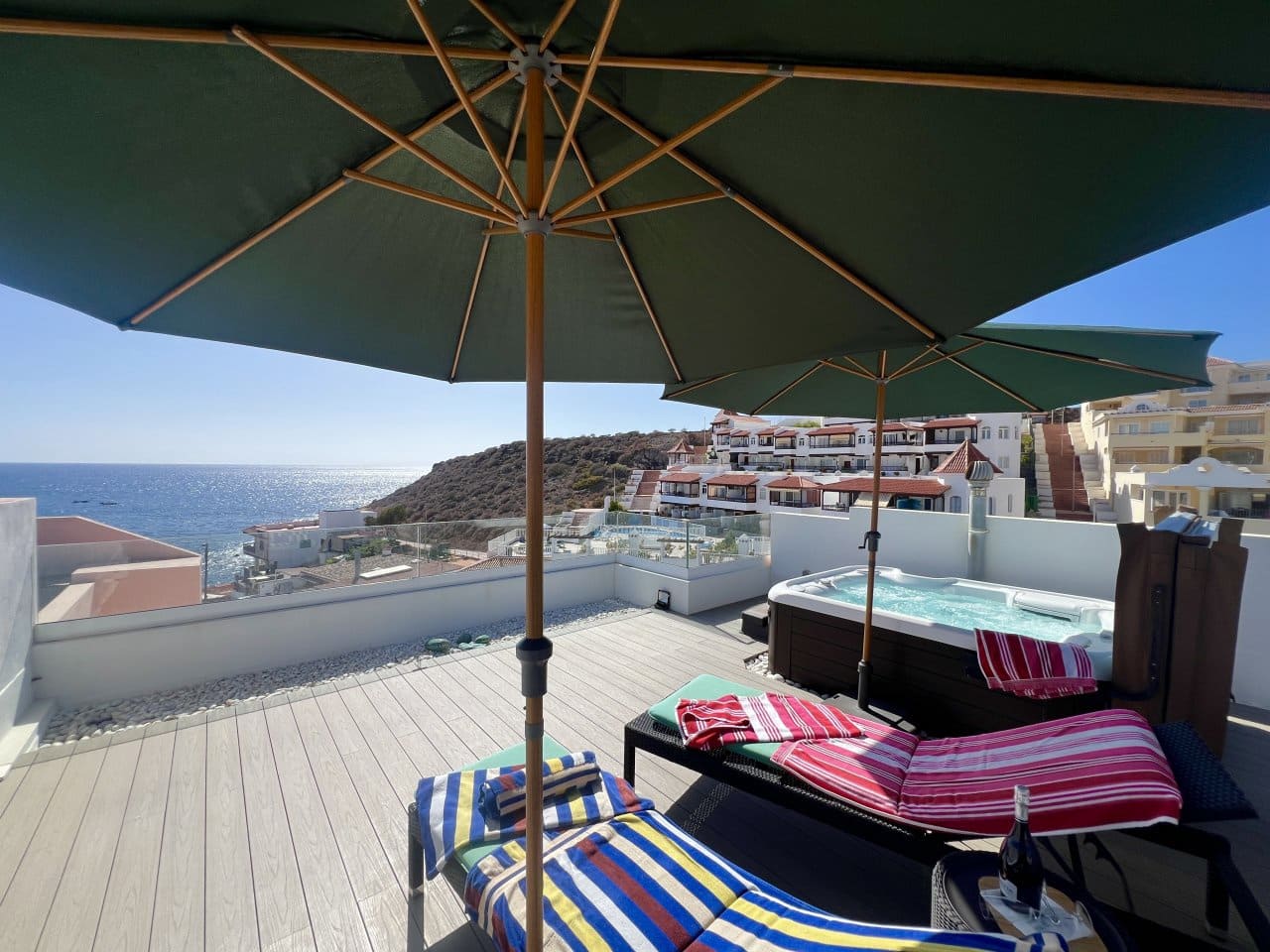 3 bedroom Penthouse for sale in La Caleta with garage - € 795,000 (Ref: 10124250)