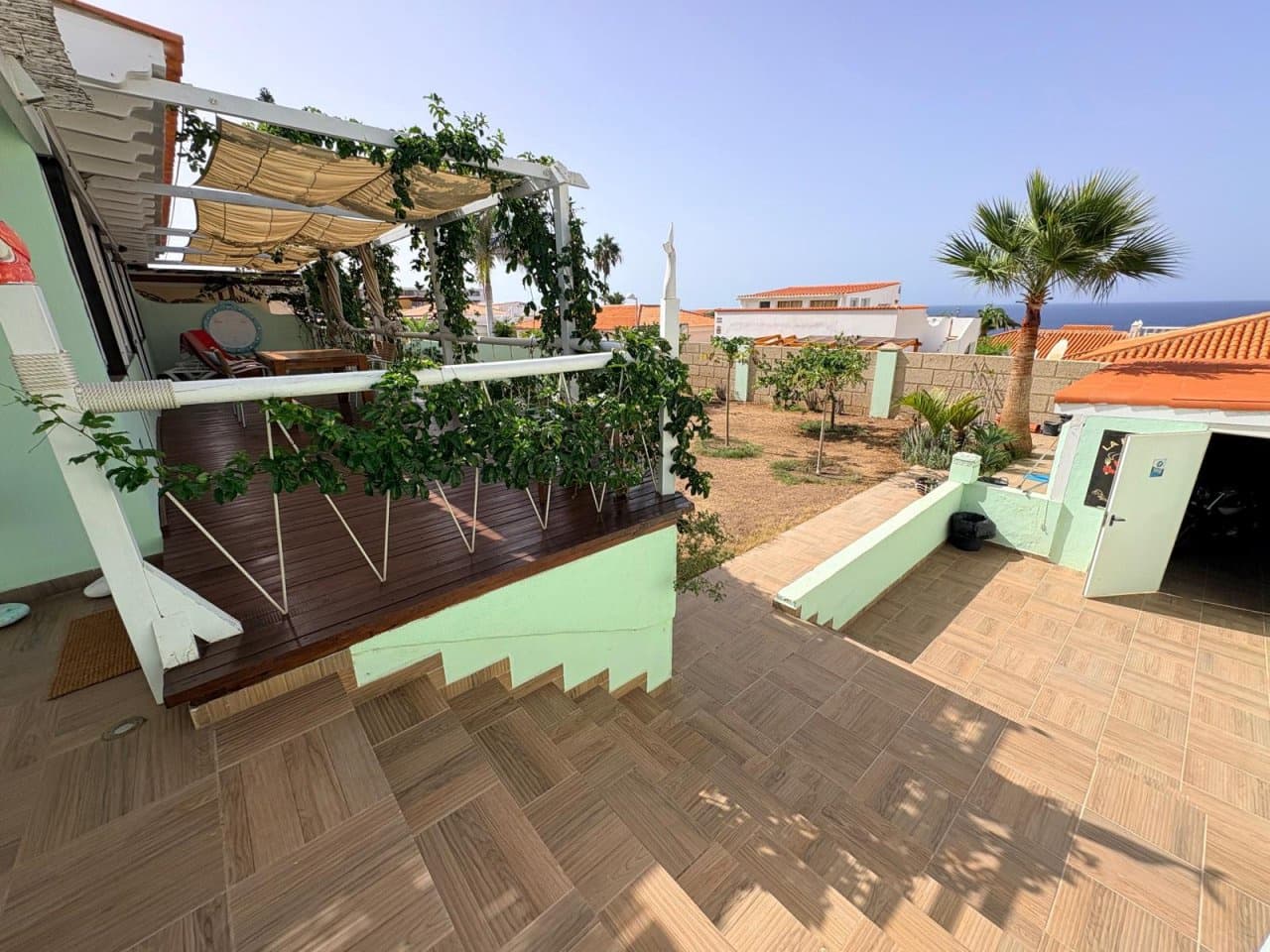 3 soveværelse Semi-Rækkehus til salg i Callao Salvaje med swimmingpool garage - € 840.000 (Ref: 10146697)