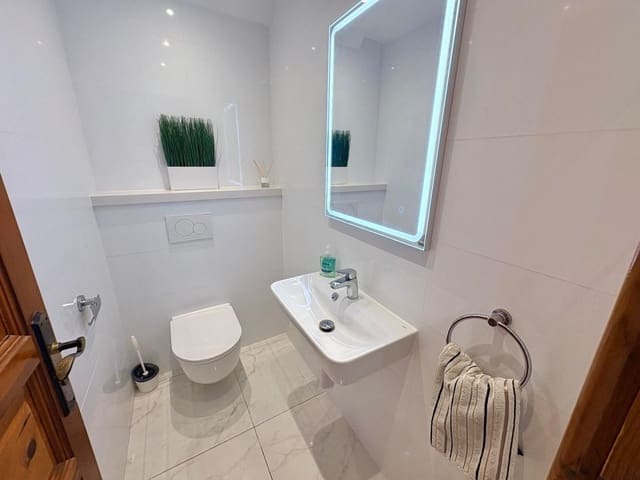 3 quarto Moradia para venda em Playa de las Americas, Arona com piscina - 1 525 000 € (Ref: 10157557)