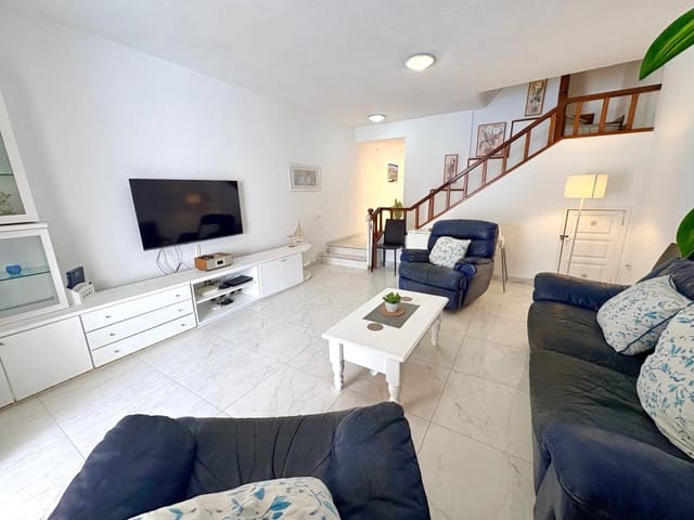 3 quarto Moradia para venda em Playa de las Americas, Arona com piscina - 1 525 000 € (Ref: 10157557)