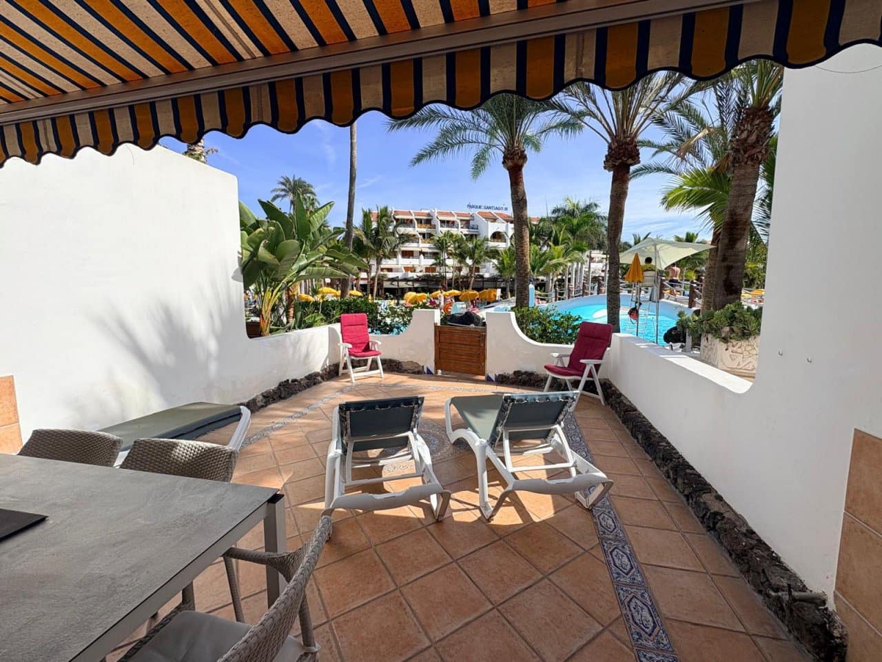 3 bedroom Villa for sale in Playa de las Americas with pool - € 1,525,000 (Ref: 10157557)