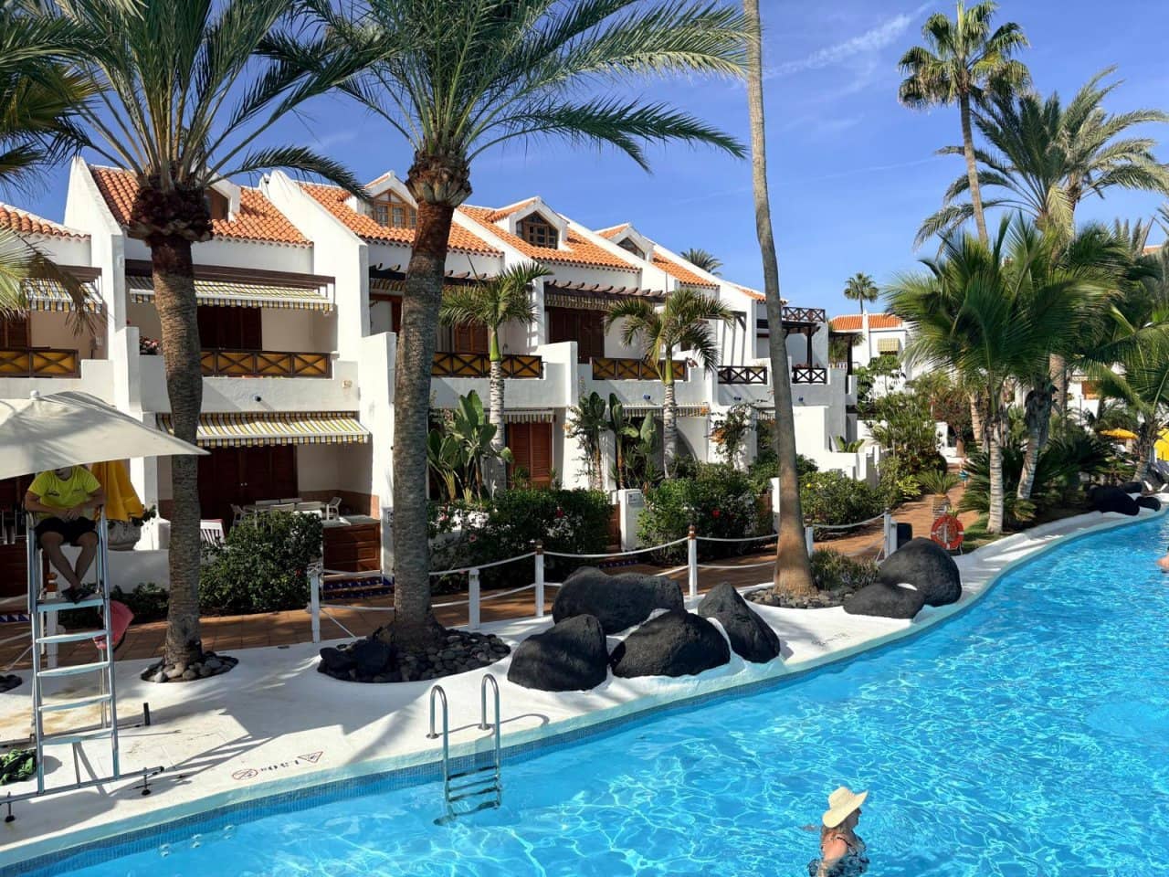 3 bedroom Villa for sale in Playa de las Americas with pool - € 1,525,000 (Ref: 10157557)