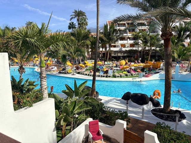 3 quarto Moradia para venda em Playa de las Americas, Arona com piscina - 1 525 000 € (Ref: 10157557)