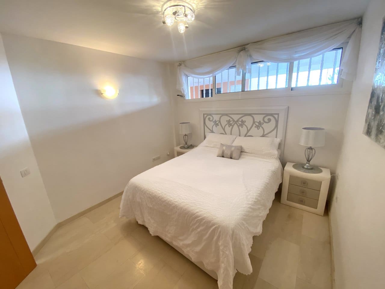 1 bedroom Apartment for sale in La Caleta with garage - € 499,950 (Ref: 10161215)