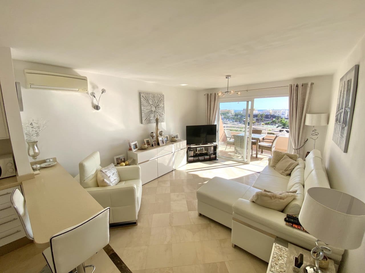 1 bedroom Apartment for sale in La Caleta with garage - € 499,950 (Ref: 10161215)