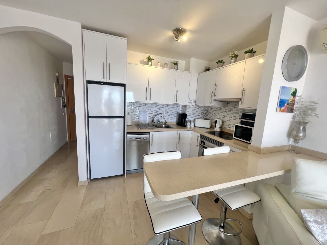 1 bedroom Apartment for sale in La Caleta with garage - € 499,950 (Ref: 10161215)