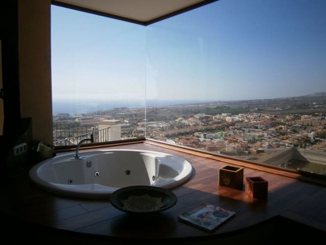 3 soverom Villa til salgs i Torviscas, Adeje med svømmebasseng - € 2 900 000 (Ref: 3098305)