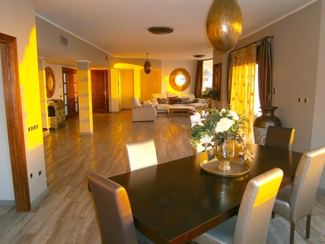 3 soverom Villa til salgs i Torviscas, Adeje med svømmebasseng - € 2 900 000 (Ref: 3098305)