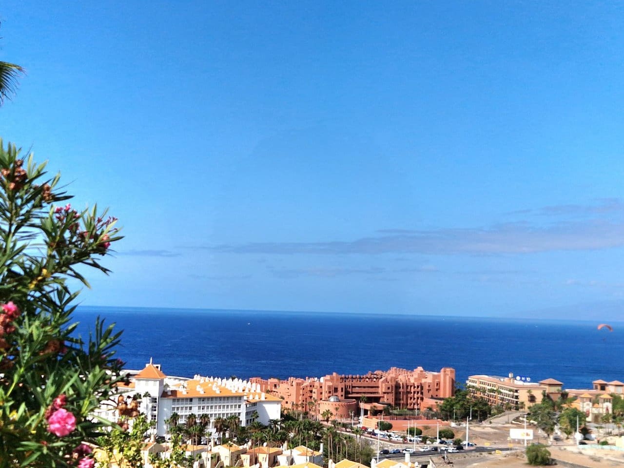 3 soveværelse Villa til salg i Playa del Duque med swimmingpool - € 2.199.000 (Ref: 3335720)