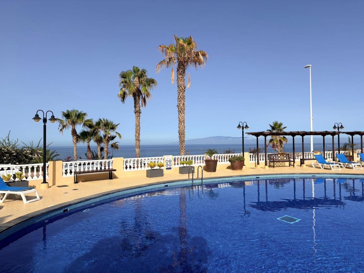 3 Zimmer Penthouse zu verkaufen in Playa del Duque mit Pool Garage - 995.000 € (Ref: 3946653)