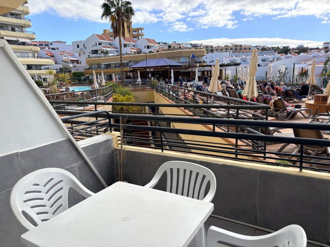 Studio for sale in Costa Adeje with pool - € 199,950 (Ref: 4447227)