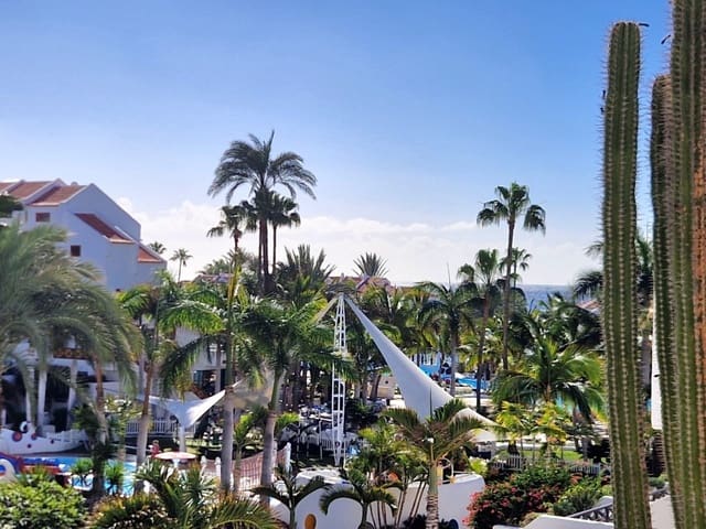 1 bedroom Apartment for sale in Playa de las Americas, Arona with pool - € 380,000 (Ref: 4982192)