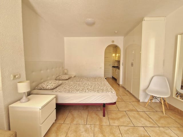 Studio te koop in Playa de las Americas, Arona met zwembad - € 365.000 (Ref: 7383380)