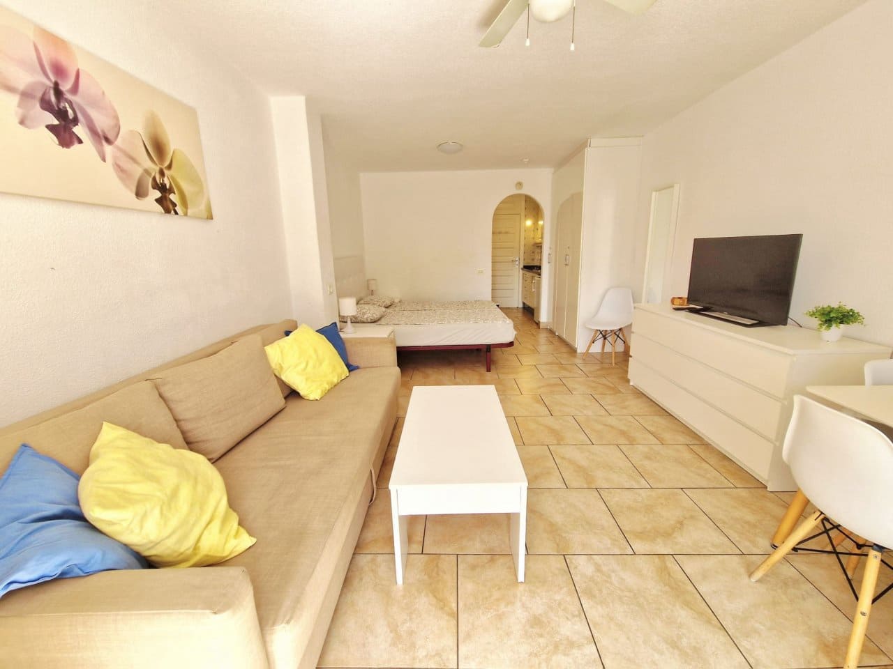 Studio til salgs i Playa de las Americas med svømmebasseng - € 365 000 (Ref: 7383380)