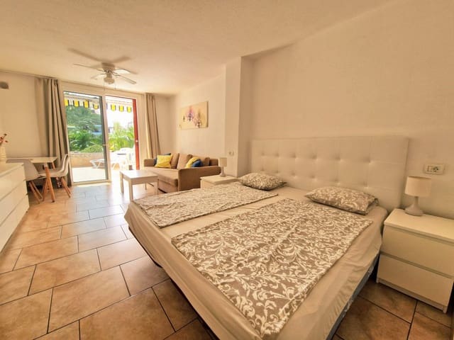 Studio te koop in Playa de las Americas, Arona met zwembad - € 365.000 (Ref: 7383380)