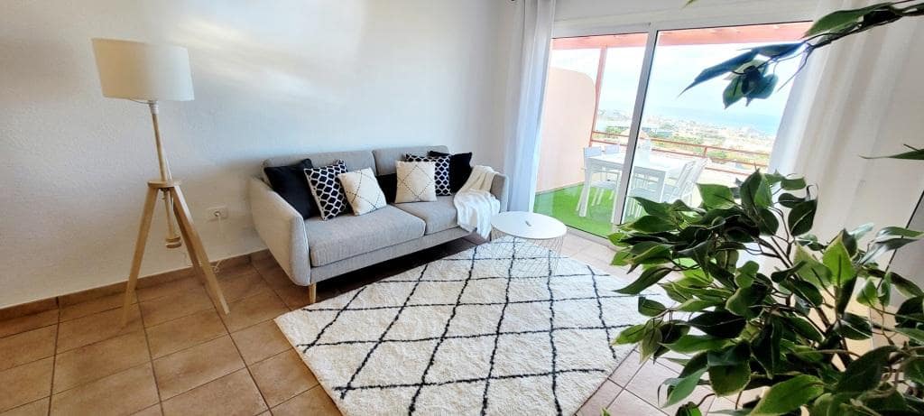 2 soverom Leilighet til salgs i El Madronal med svømmebasseng - € 399 000 (Ref: 7552916)