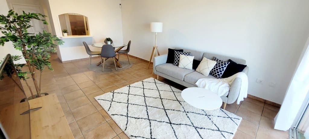 2 soverom Leilighet til salgs i El Madronal med svømmebasseng - € 399 000 (Ref: 7552916)