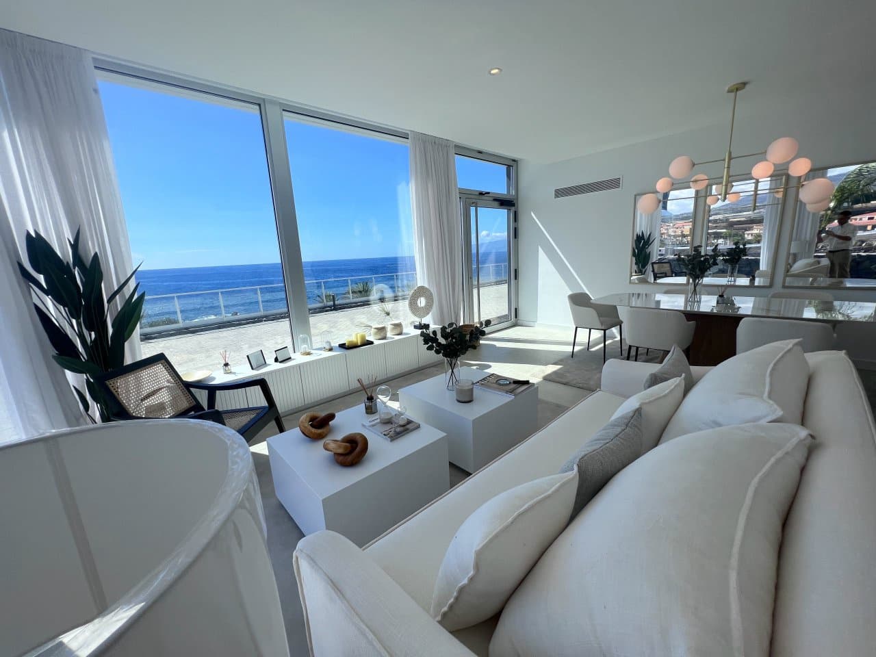 2 bedroom Apartment for sale in Playa San Juan with pool - € 930,000 (Ref: 7588593)